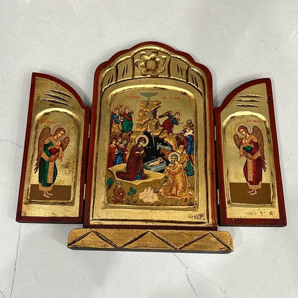 Byzantine art; tempera paint with egg yolks on wood Nativity Set - Picture 1 of 5
